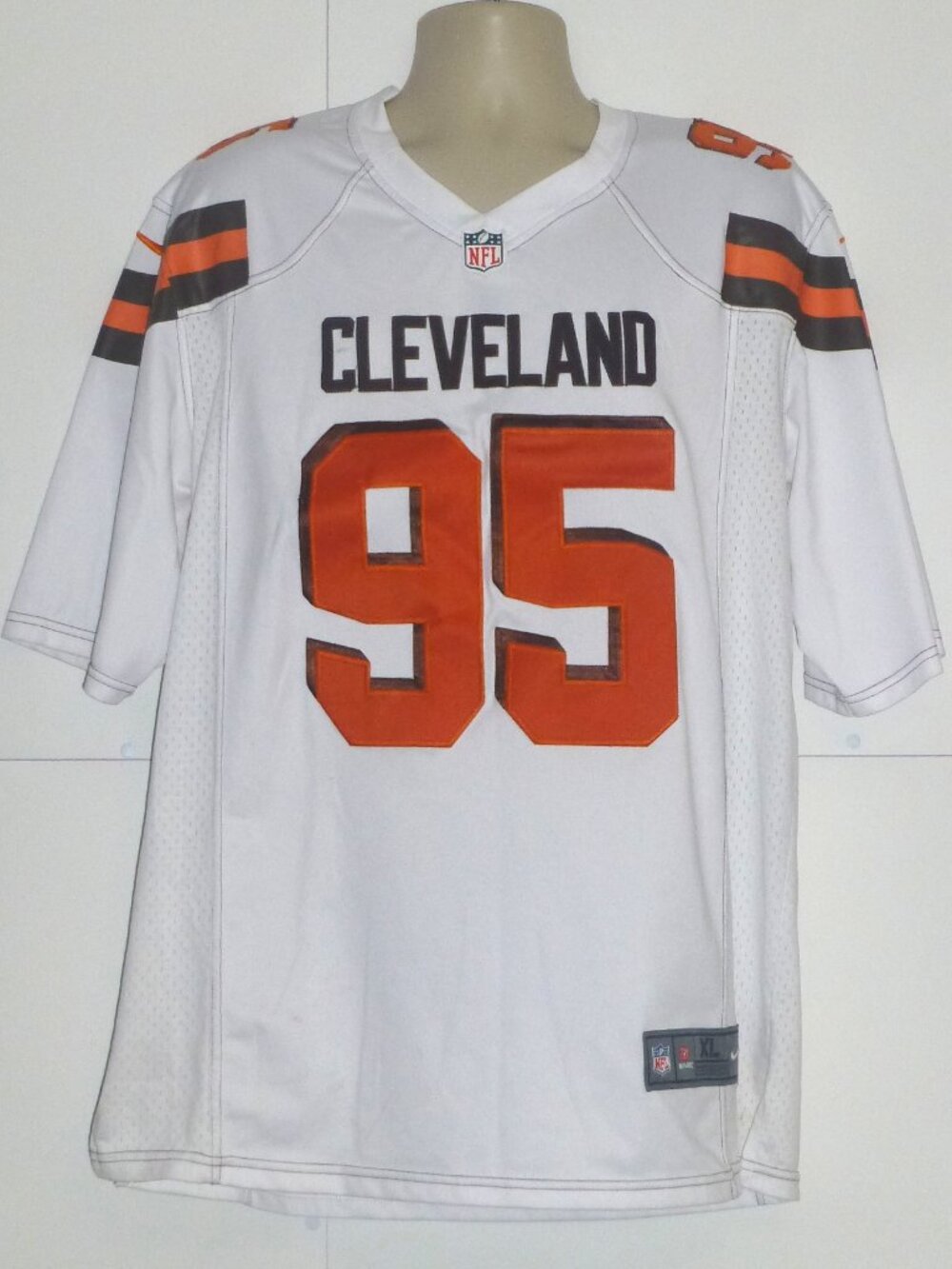 Nike On-Field Myles Garrett #95 Cleveland Browns Jersey Size: XL HAS STAINS READ